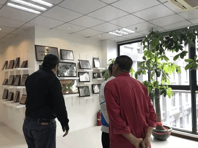 热烈欢迎厦门南洋学院领导莅临我司考察指导，共探厦门网络技术开发新机遇